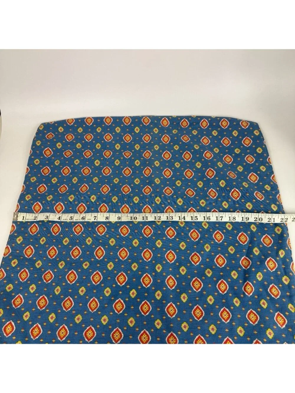 Acapillow Santa Monica Blue Red Georgette Decorative Pillow Cover 22 x 22